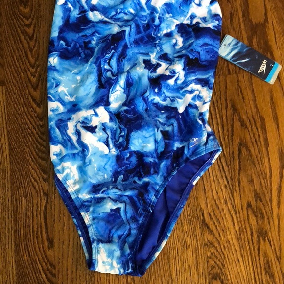 Speedo one piece swim brand new size 8(M) - Picture 2 of 7